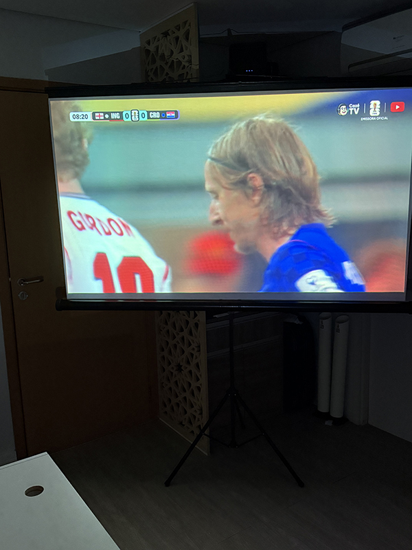 Projetor Epson com tela de até 98 polegadas para locação na Lapa SP